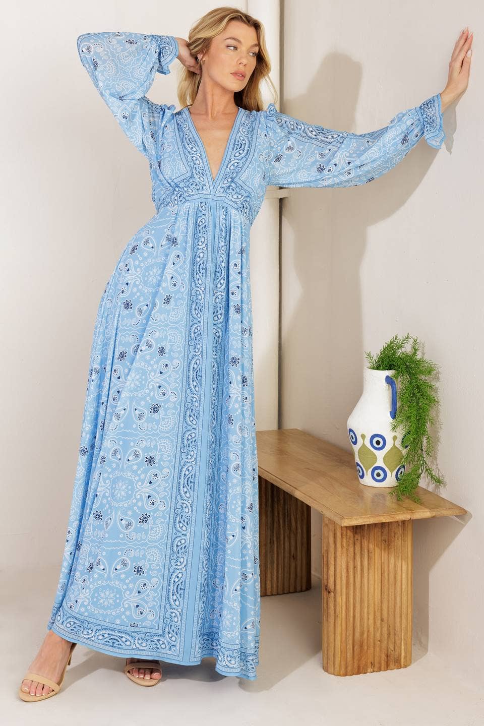 A printed woven maxi dress - SKY BLUE