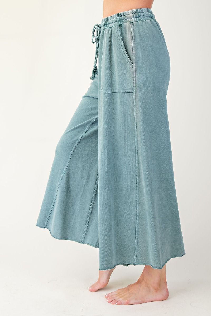MINERAL WASHED WIDE LEGS TERRY KNIT CARGO PANTS