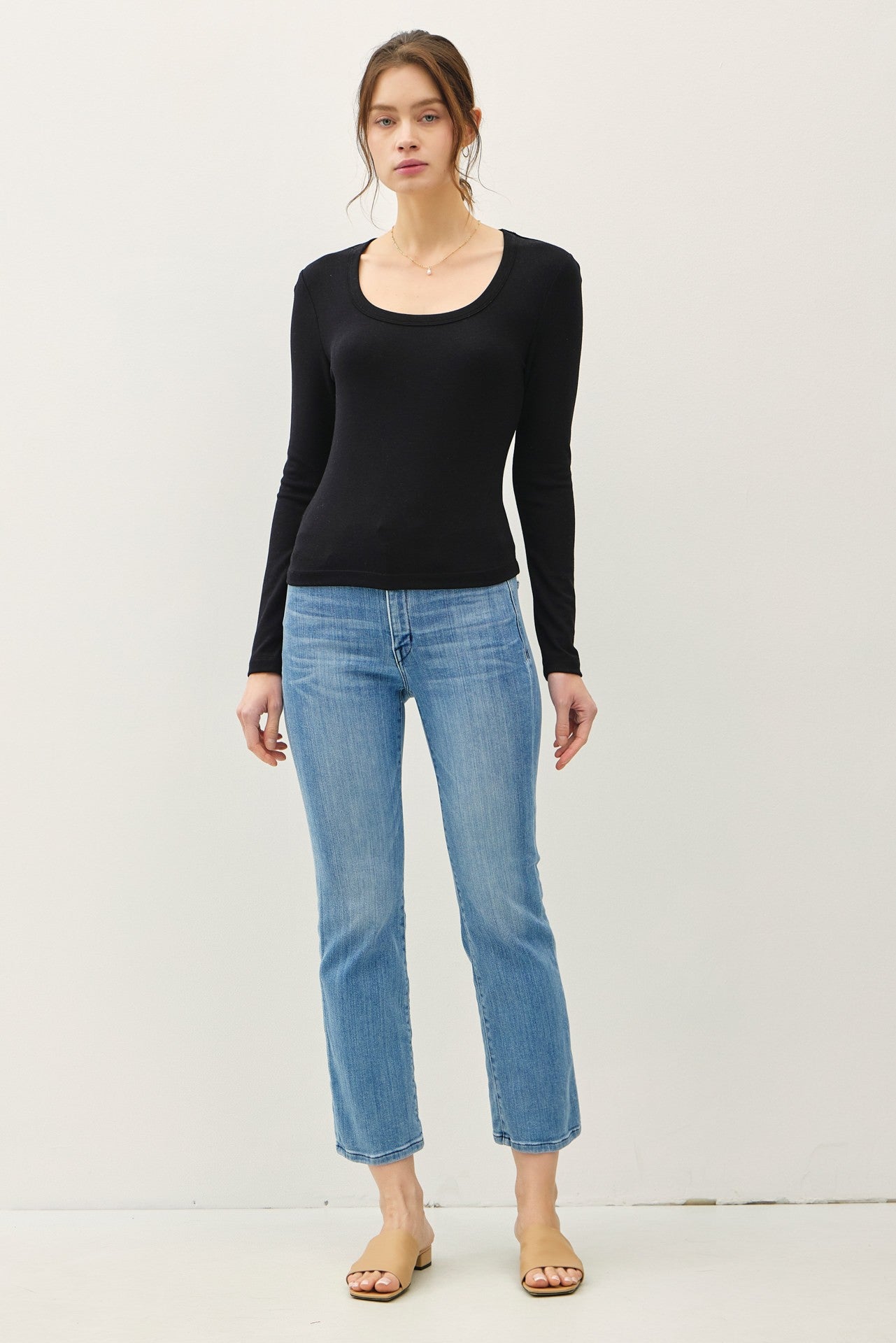 Basic Long Sleeve Scoop Neck Tee